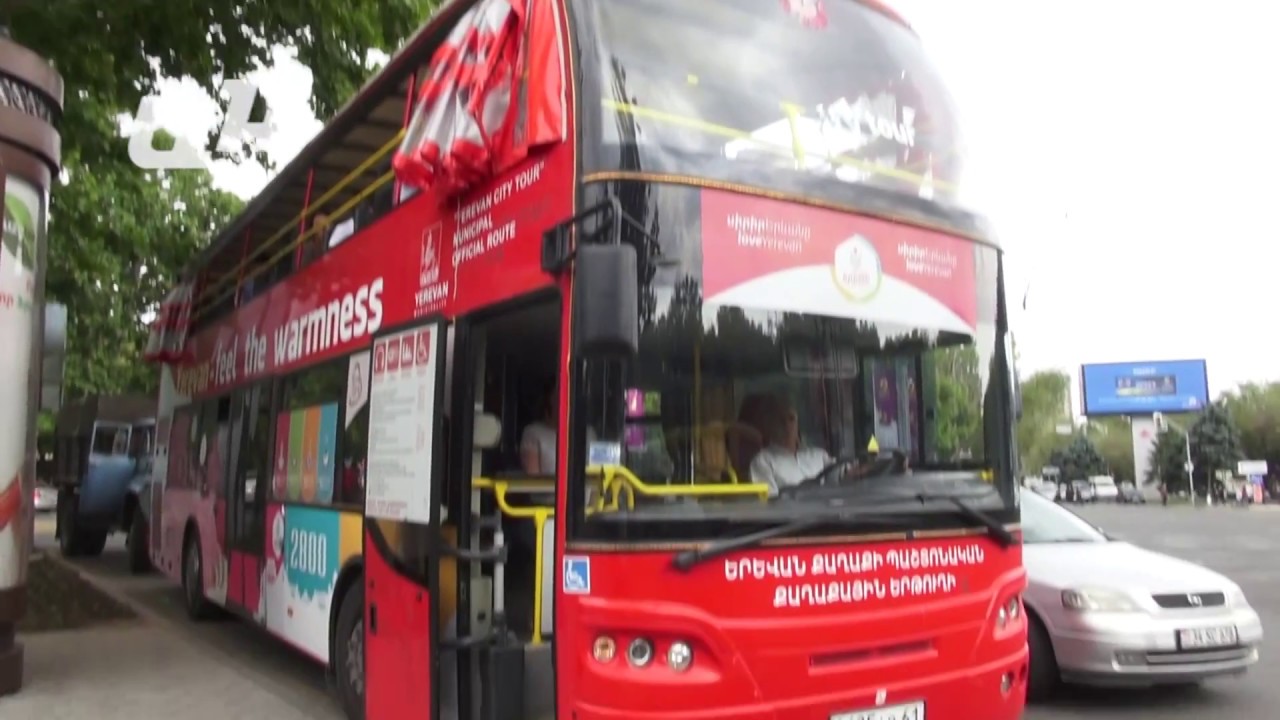 Պետական ծառայողները հեգնանքով են խոսում վարչապետի «ուրախ ավտոբուսի» մասին